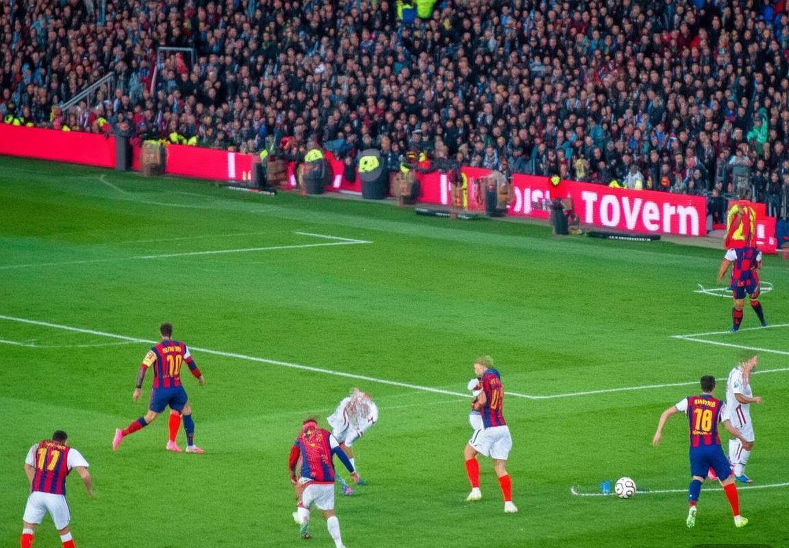 巴萨VS切尔达：巅峰对决，传控与反击的较量(图2)